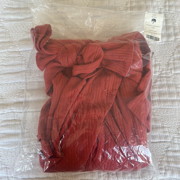 Kate Quinn Organic Kimono Robe - Picture 8 of 9